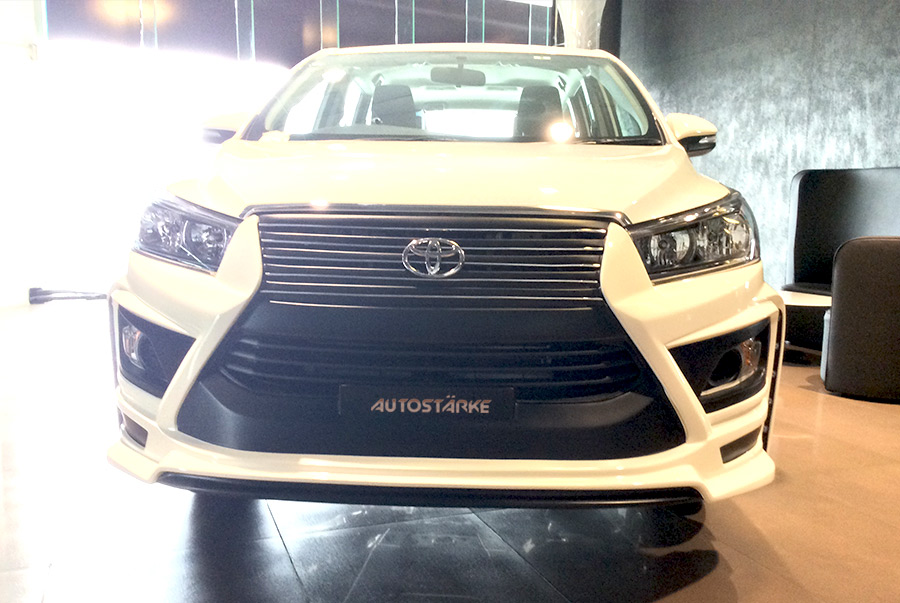 innova crysta body kit