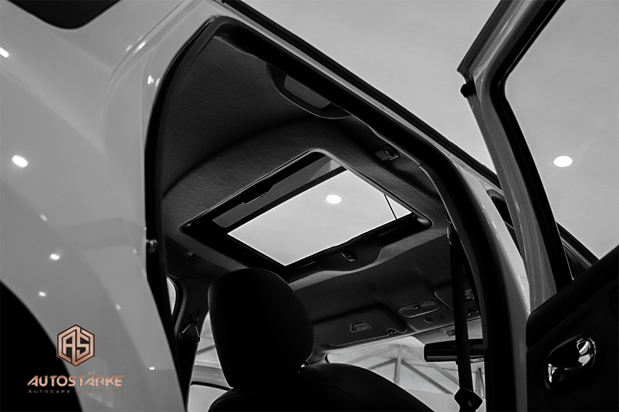 Renault Duster Sunroof