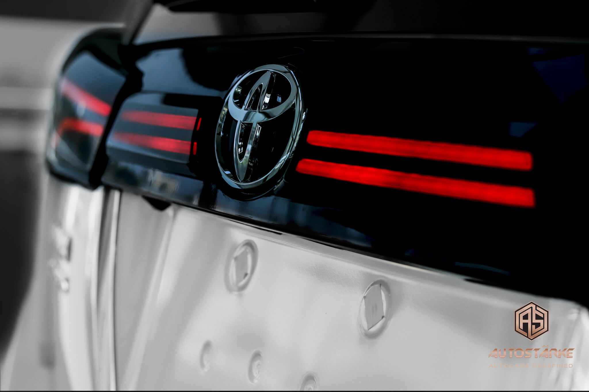 Toyota Innova Crysta tail light