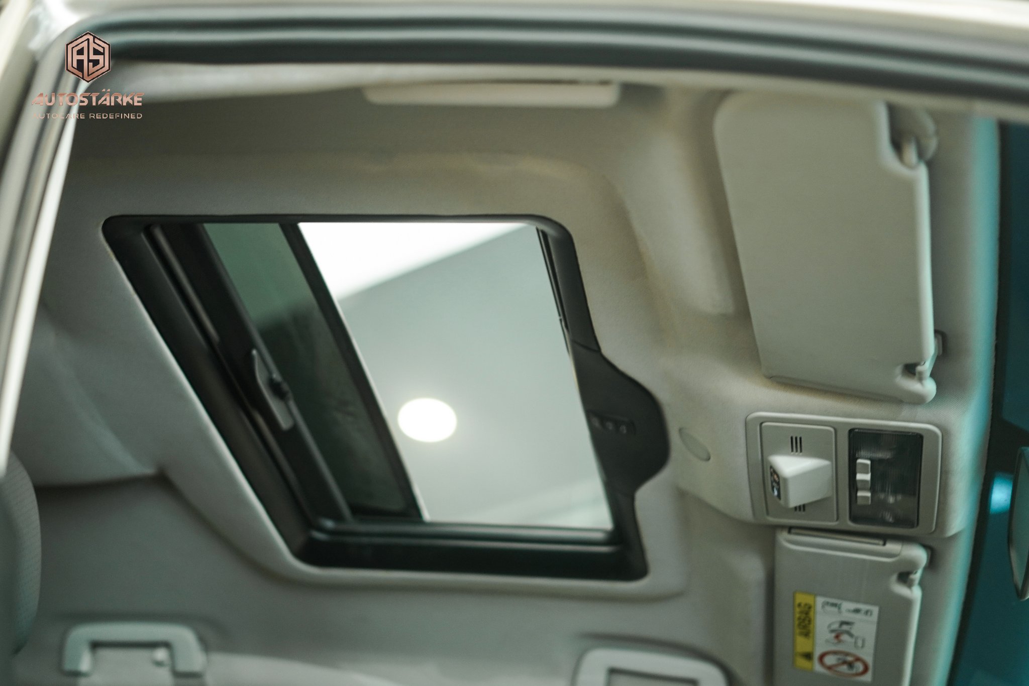 tata hexa sunroof 