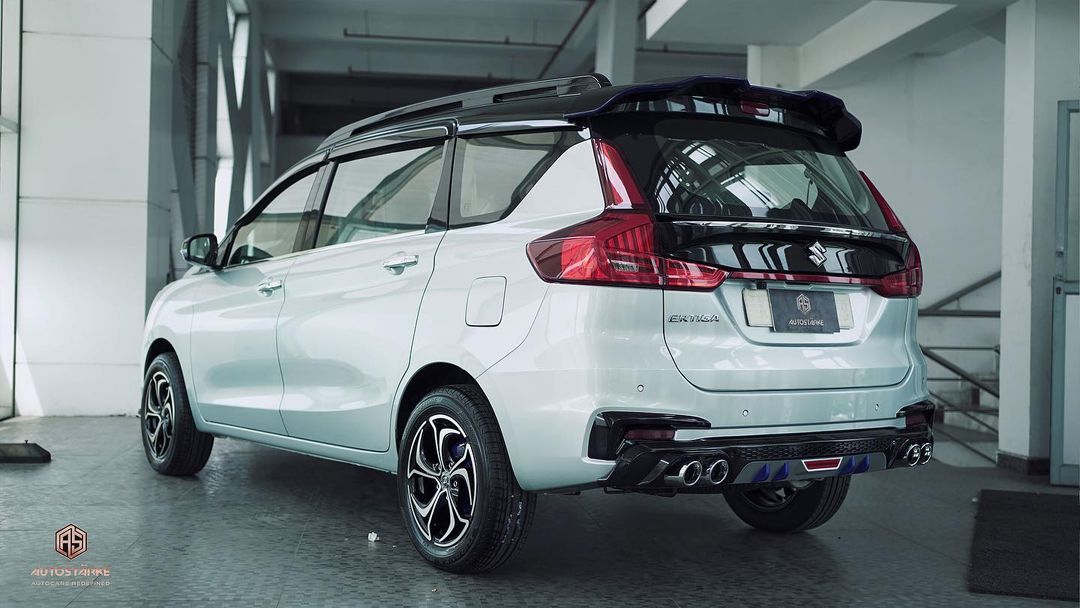 Maruti Ertiga  Customized paint finish 