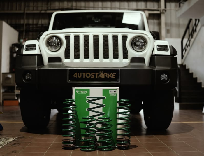 Thar upgraded with TEIN OE TECH Spring suspension kit
